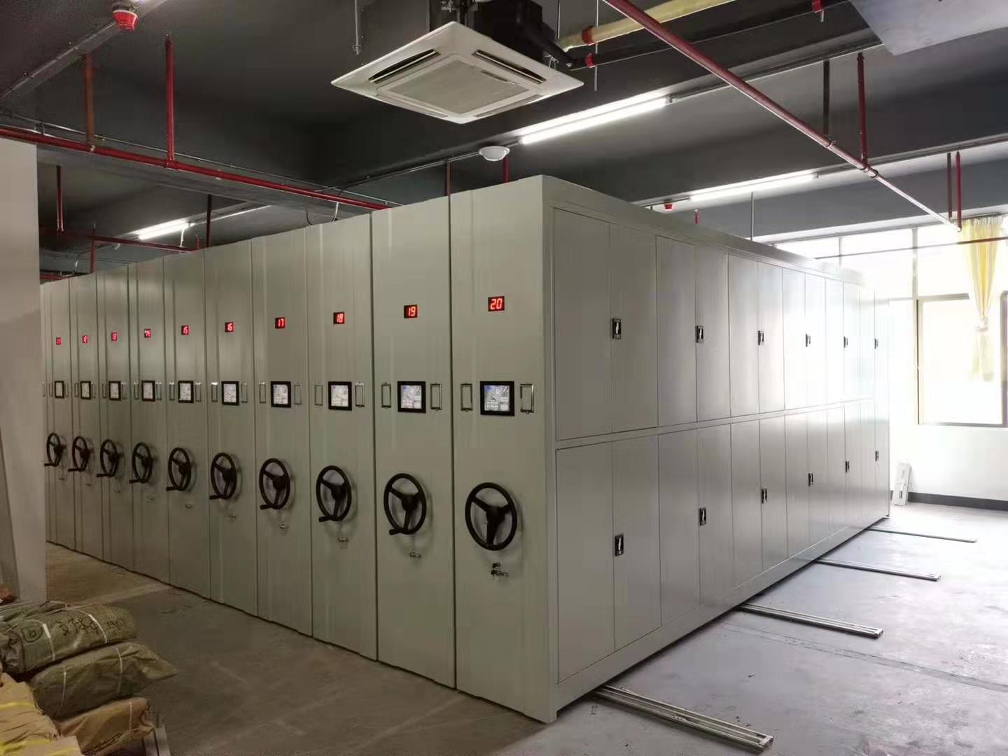 密集(ji)架搬遷費用(yong)爲(wei)什麽這麽高(gao)?